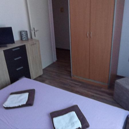 App Zeljka, 200M Beach Novi Vinodolski Zewnętrze zdjęcie