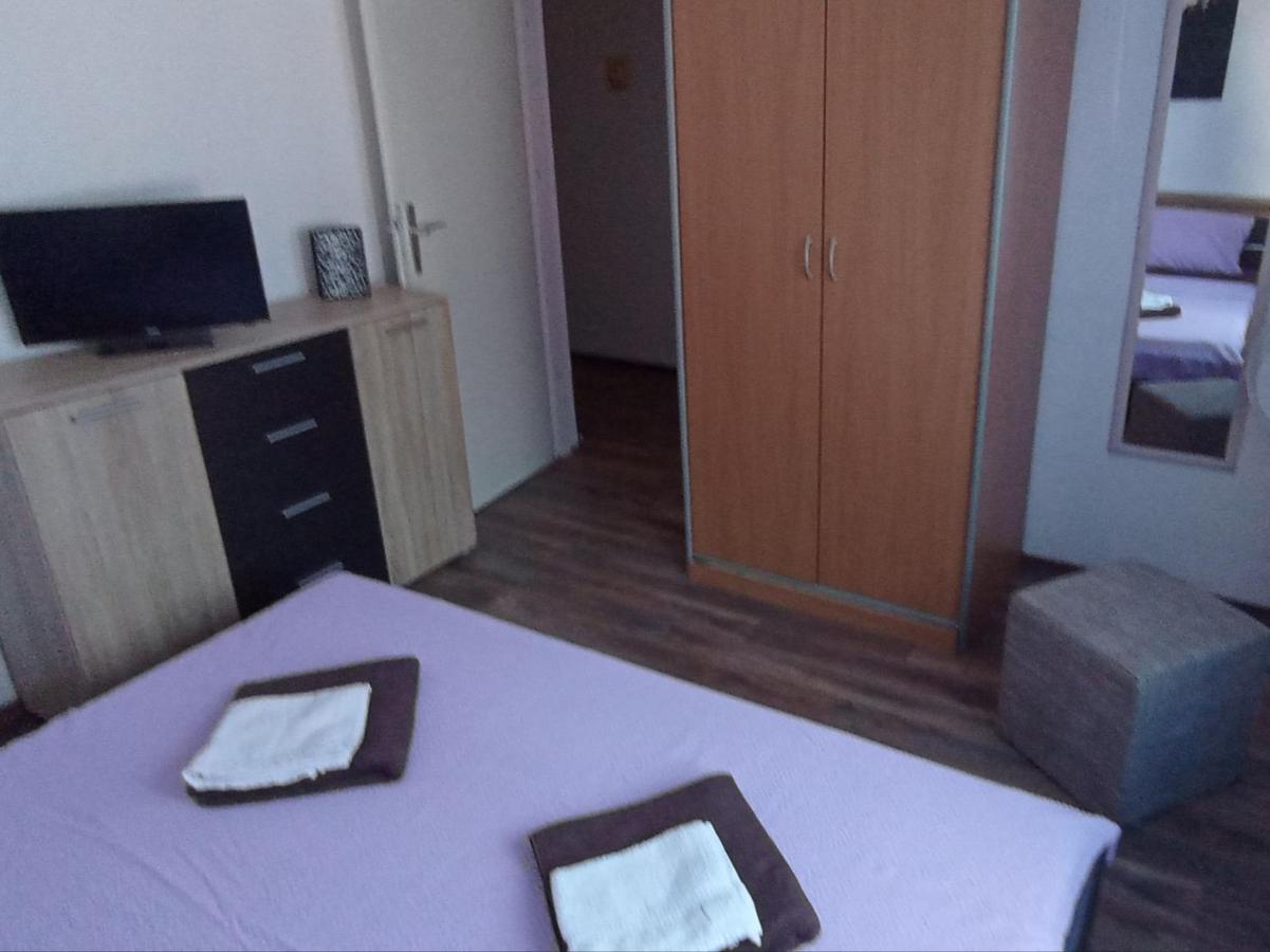App Zeljka, 200M Beach Novi Vinodolski Zewnętrze zdjęcie